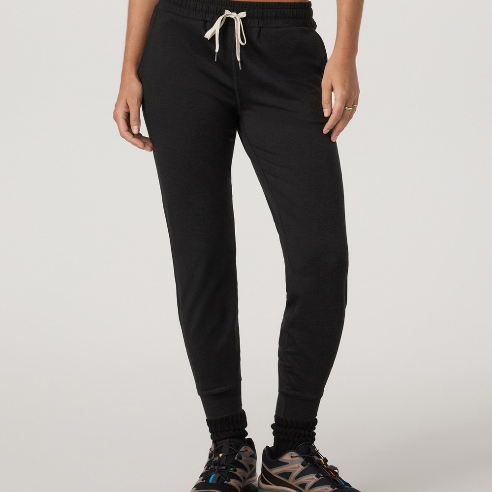 Vuori Performance Black Jogger Pants Small